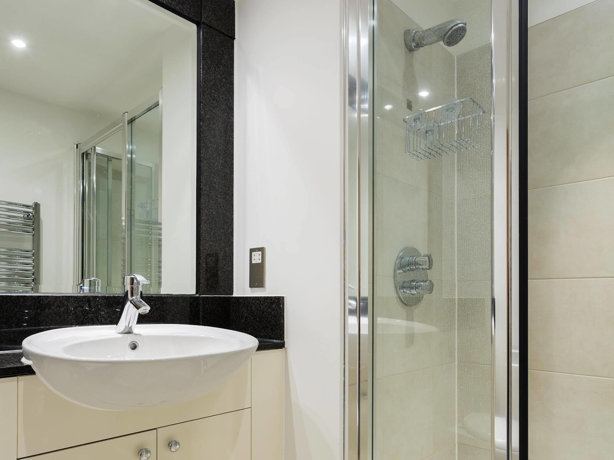 Apartament Veeve - Modernist Wharf Londyn Zewnętrze zdjęcie